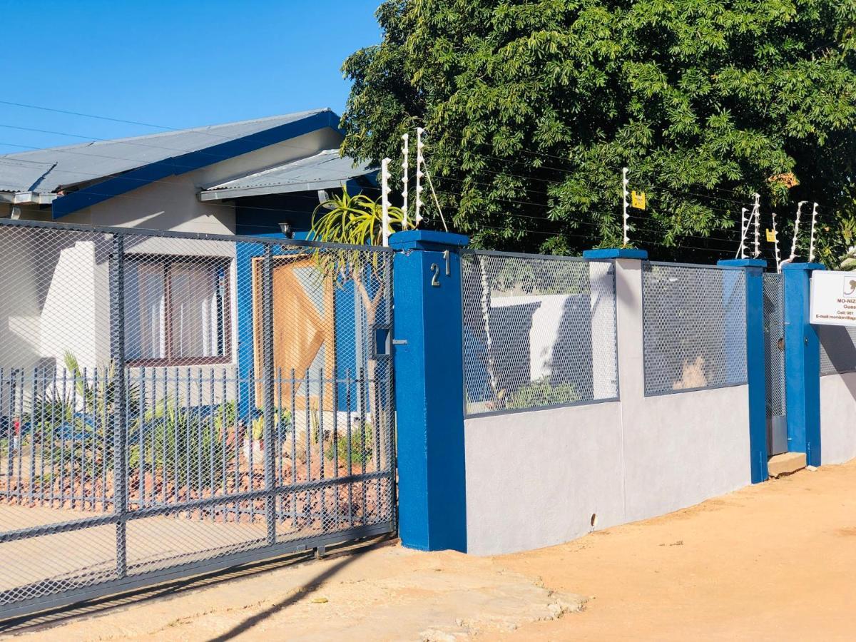 Mo-Nize Villa Guesthouse オチワロンゴ エクステリア 写真